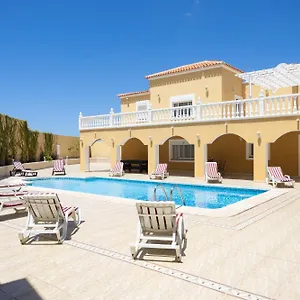  Villa Classbnb - Luxurious 1,5 Kilometers From Spain